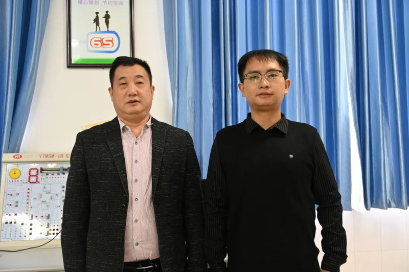 4唐绪伟、钟卫鹏1.jpg